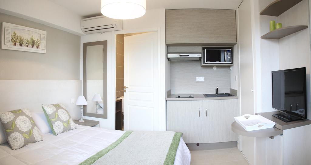 Residhotel Residence Pont Du Gard Remoulins Zimmer foto