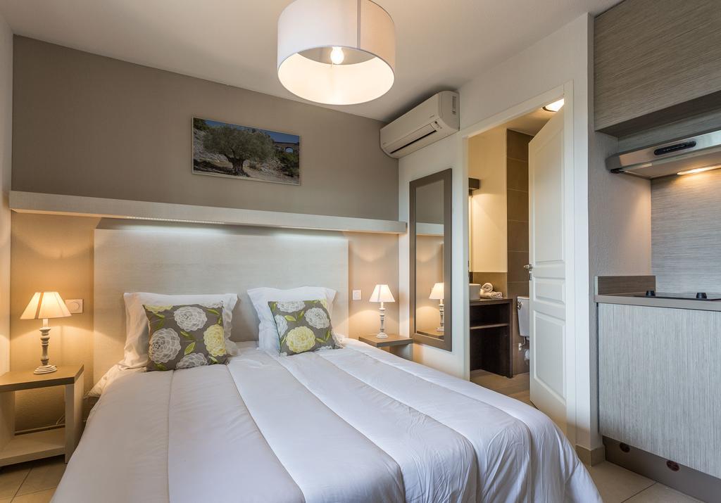 Residhotel Residence Pont Du Gard Remoulins Zimmer foto